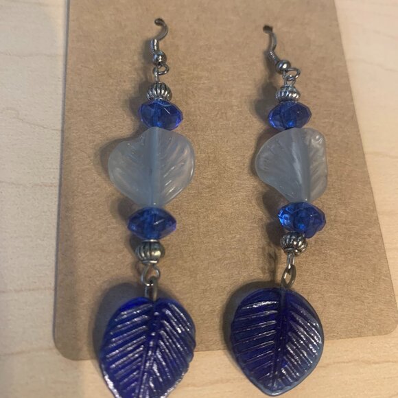Leaf Acrylic Beade Dangling Earrings - Picture 1 of 1